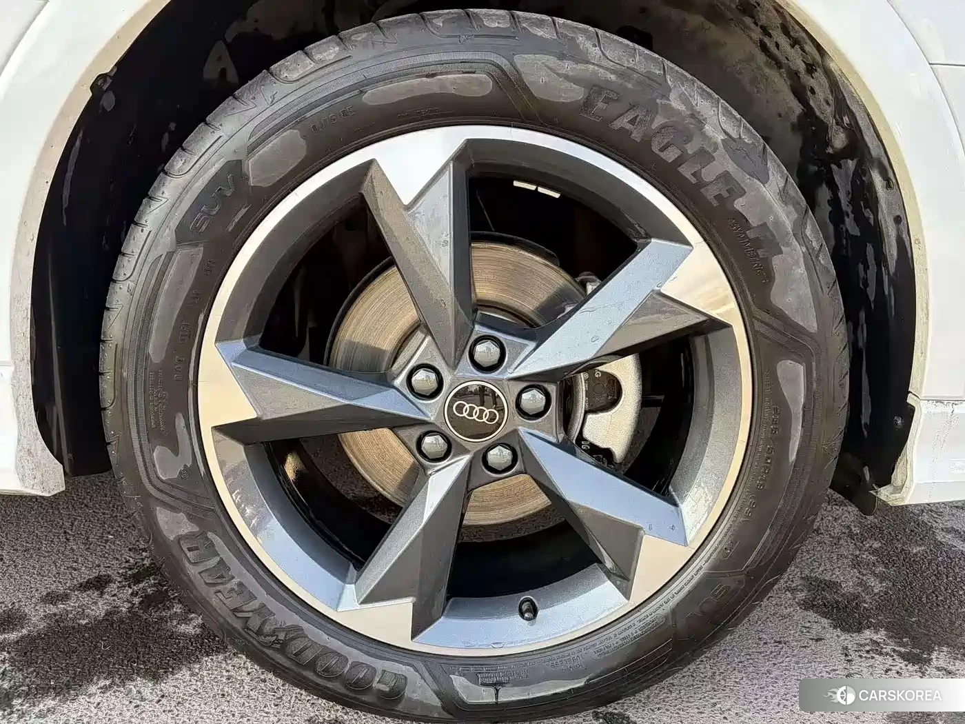 Audi Q3 id 4674536 из Китая 16