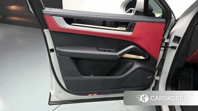 Porsche Cayenne (PO536) id 4635613 из Кореи 16