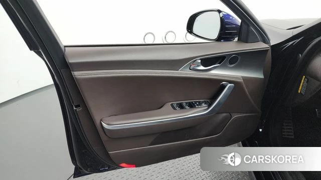 Kia Stinger id 4446698 из Кореи 16