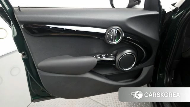Mini Cooper S id 4318117 из Кореи 16