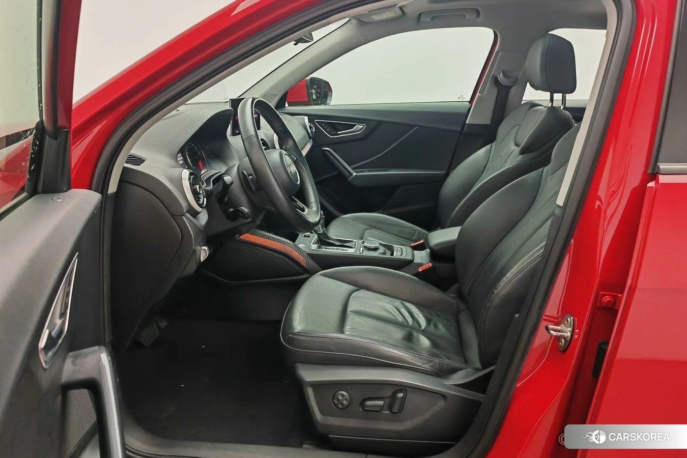 Audi Q2L id 4479273 из Китая 16