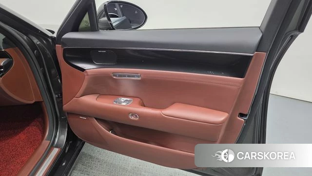 Genesis G90 (RS4) id 4388078 из Кореи 16