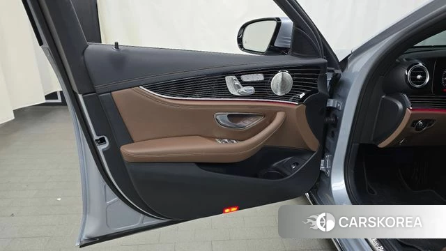 Mercedes-Benz E-Class W213 id 4293877 из Кореи 16