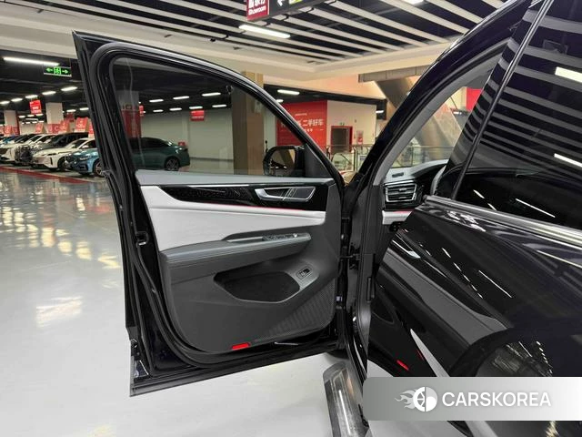 Volkswagen Tourang id 4314168 из Китая 16