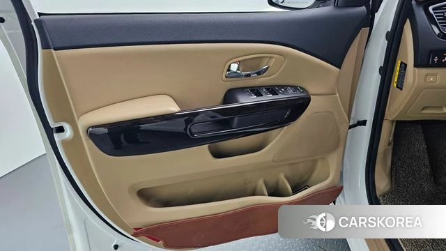 Kia The New Carnival id 4568344 из Кореи 16