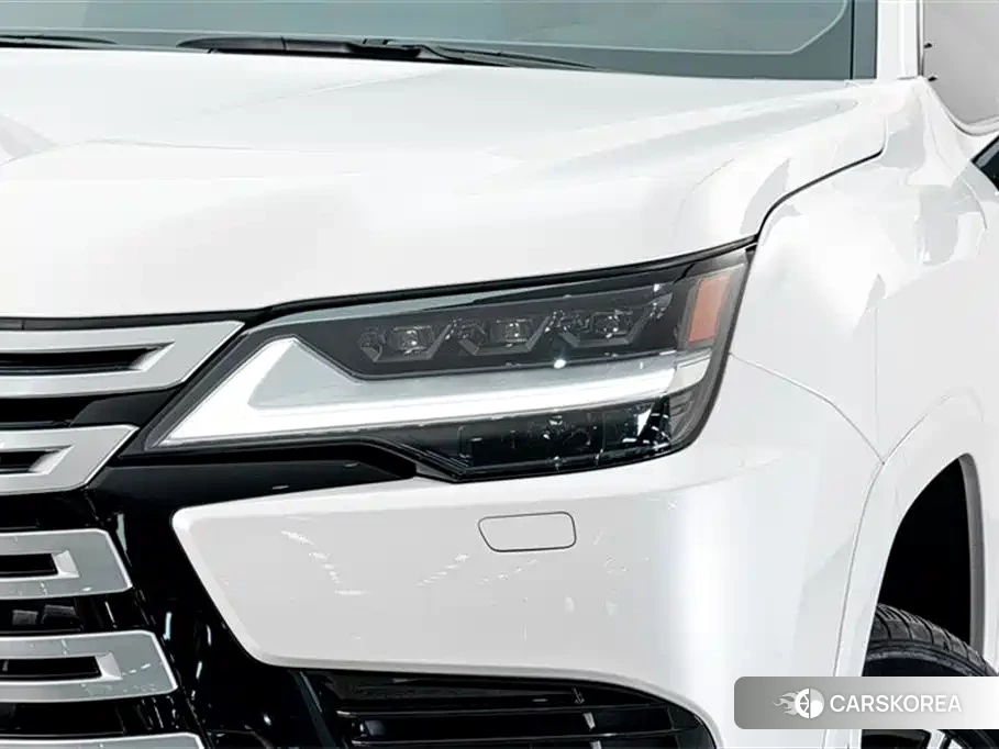Lexus LX id 4514195 из Китая 16
