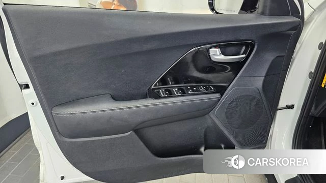 Kia Niro id 4595925 из Кореи 16
