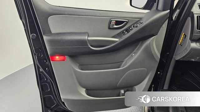 Hyundai The New Grand Starex id 4325121 из Кореи 16