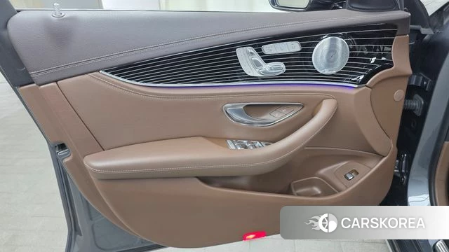 Mercedes-Benz E-Class W213 id 4647390 из Кореи 16