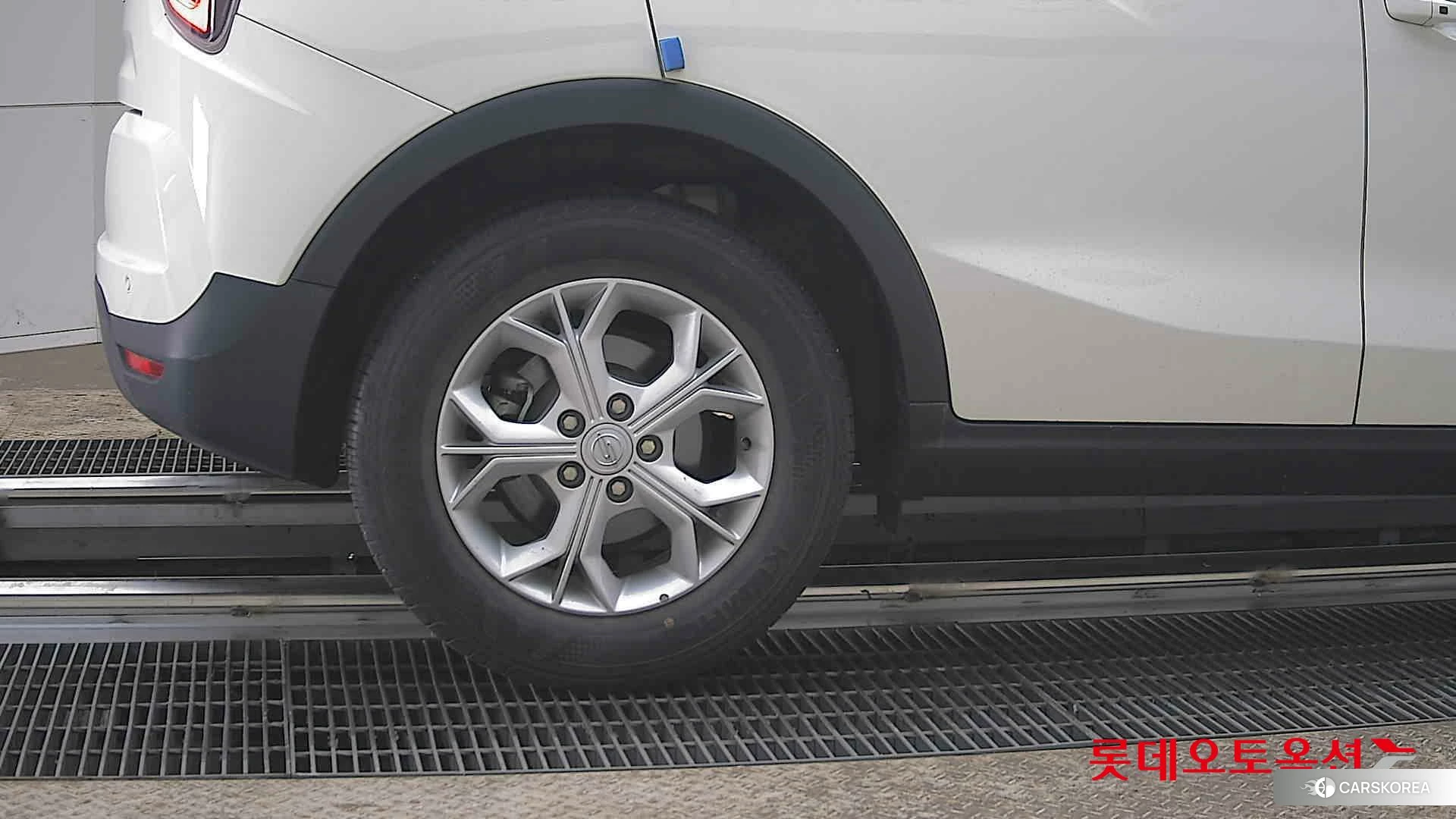 SsangYong Tivoli id 3875666 из Кореи 15