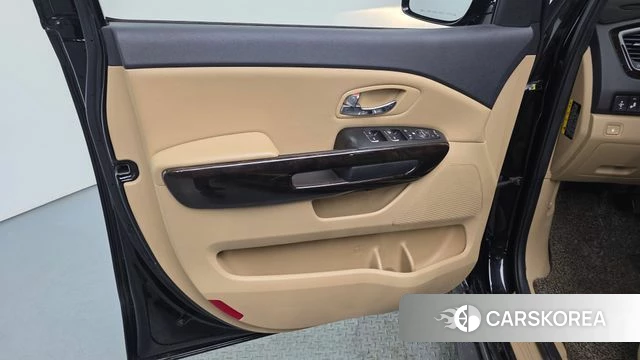 Kia The New Carnival id 4285129 из Кореи 16