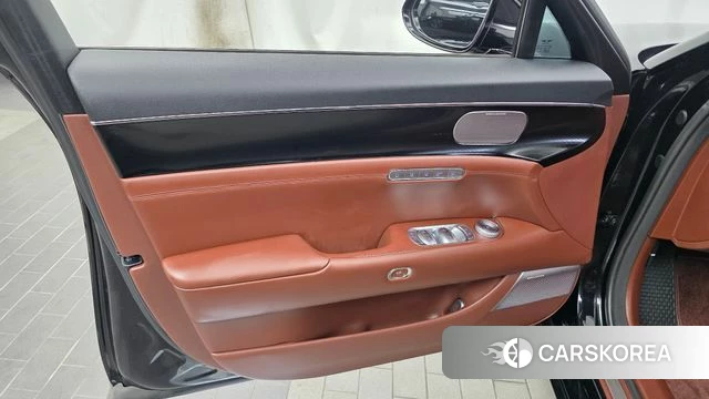 Genesis G90 (RS4) id 4749890 из Кореи 16