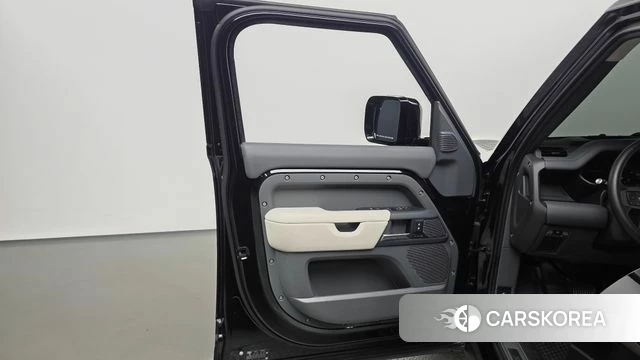 Land Rover Defender (L663) id 4898030 из Кореи 16