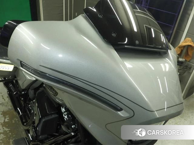 Harley-Davidson Street Glide FLHXSE1980CVO id 3950643 из Японии 16