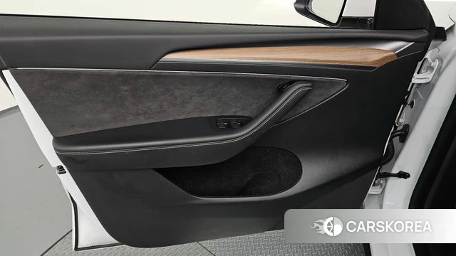 Tesla Model Y id 4730081 из Кореи 16