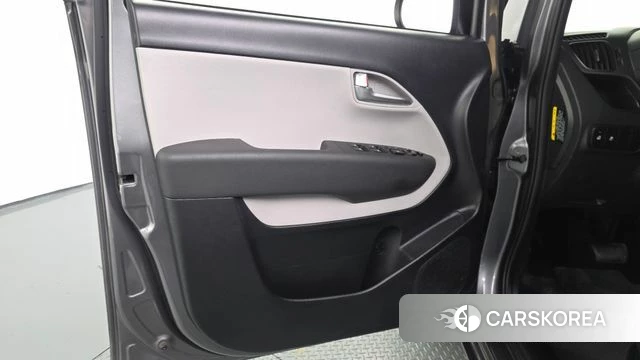 Kia The New Kia Ray EV id 4499945 из Кореи 16