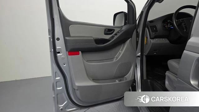 Hyundai The New Grand Starex id 4344636 из Кореи 16