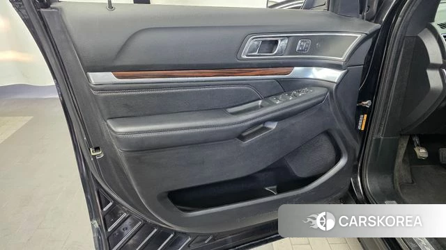 Ford Explorer id 4856465 из Кореи 16