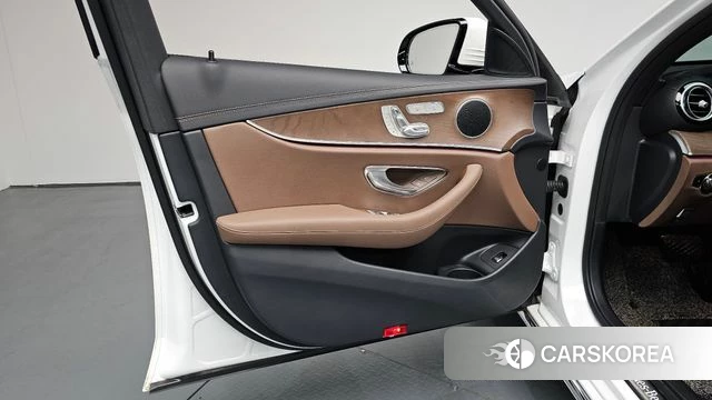 Mercedes-Benz E-Class W213 id 4693258 из Кореи 16