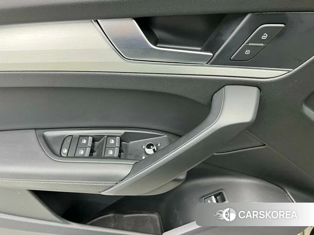 Audi Q5L id 4259197 из Китая 16