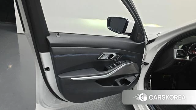 BMW 3 Series (G20) id 4872965 из Кореи 16