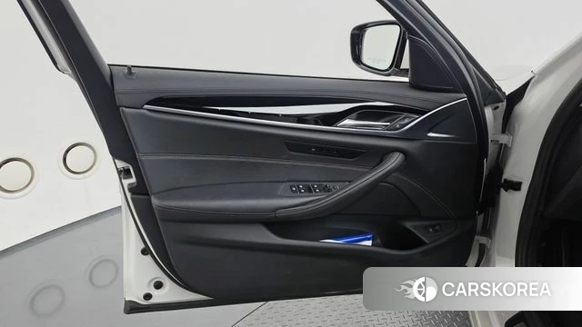 BMW 5 Series (G30) id 4780940 из Кореи 16