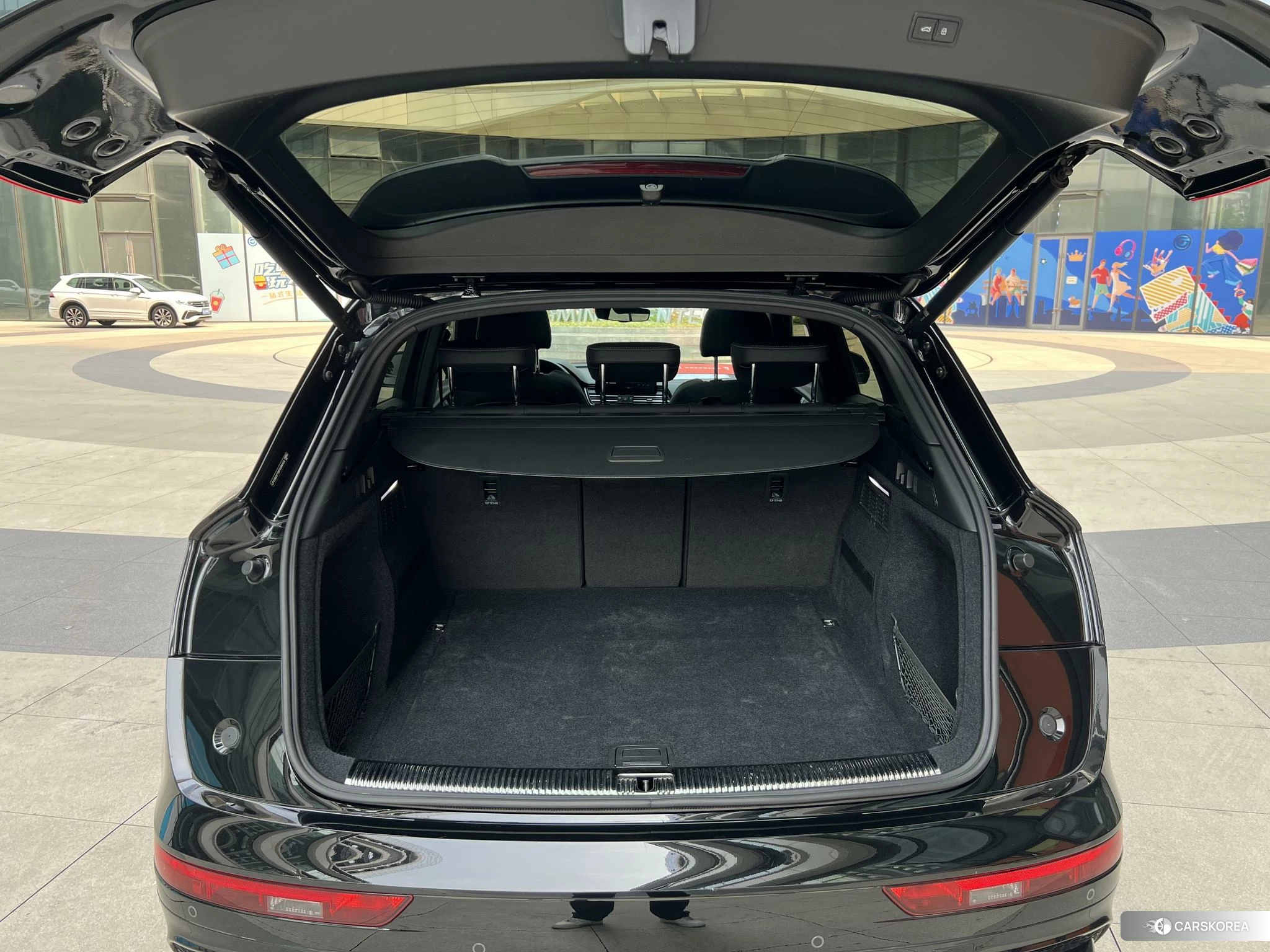 Audi Q5L id 4455099 из Китая 16