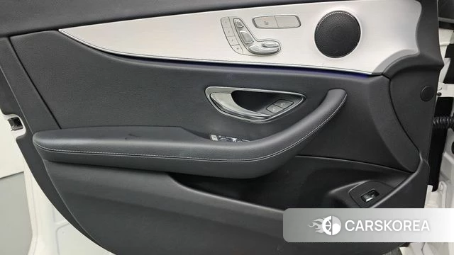 Mercedes-Benz E-Class W213 id 4741170 из Кореи 16