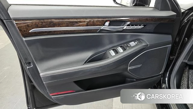 Genesis G90 id 4304903 из Кореи 16