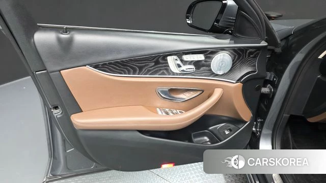 Mercedes-Benz E-Class W213 id 4563415 из Кореи 16