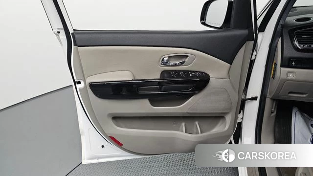 Kia The New Carnival id 4203379 из Кореи 16