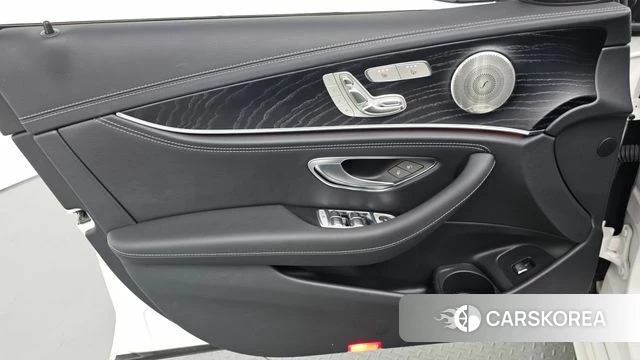 Mercedes-Benz E-Class W213 id 4749515 из Кореи 16