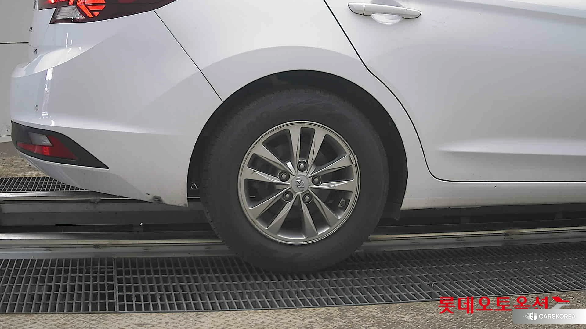 Hyundai Avante id 3869275 из Кореи 16