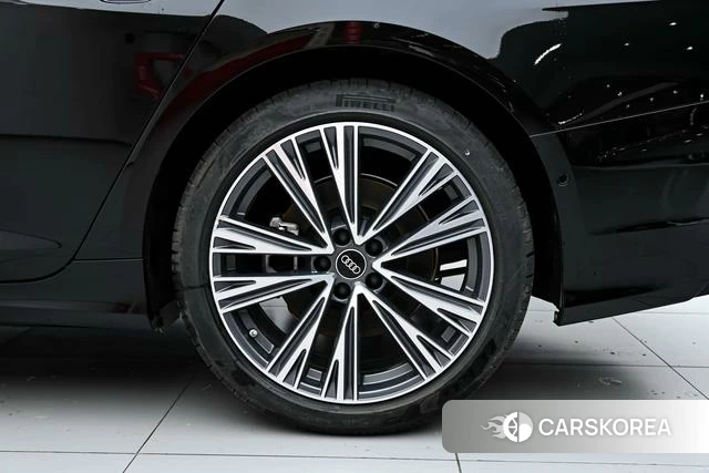 Audi A6L id 4335007 из Китая 16