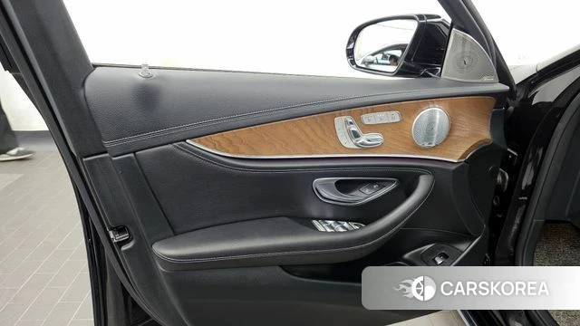 Mercedes-Benz E-Class W213 id 4232856 из Кореи 16