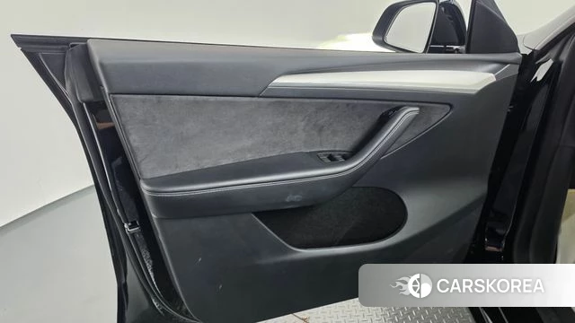 Tesla Model Y id 4686844 из Кореи 16