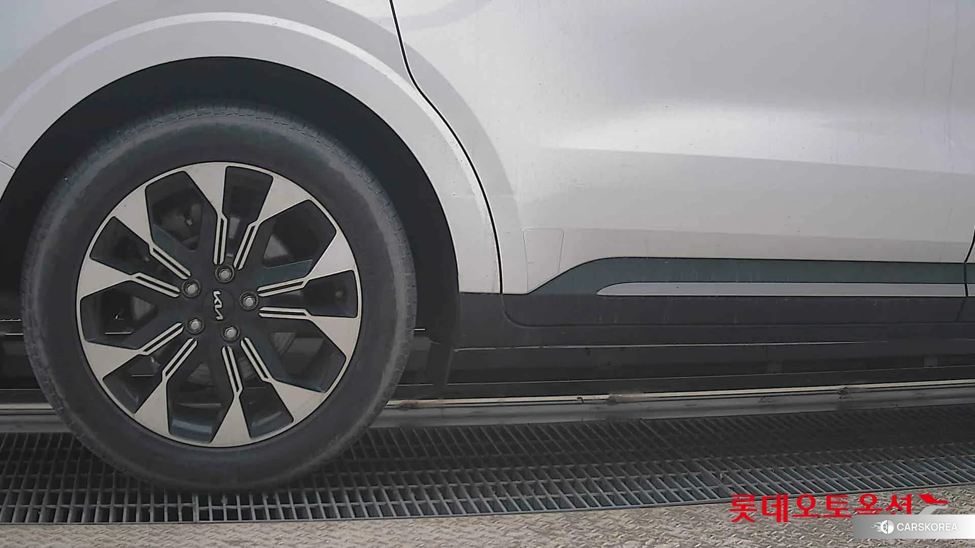 Kia Carnival id 3888384 из Кореи 16