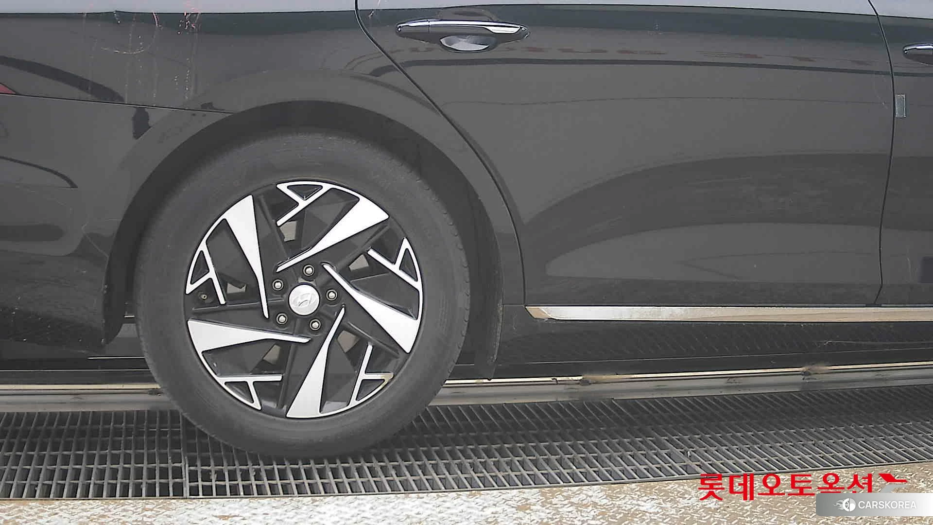 Hyundai Grandeur Hybrid id 3875693 из Кореи 16