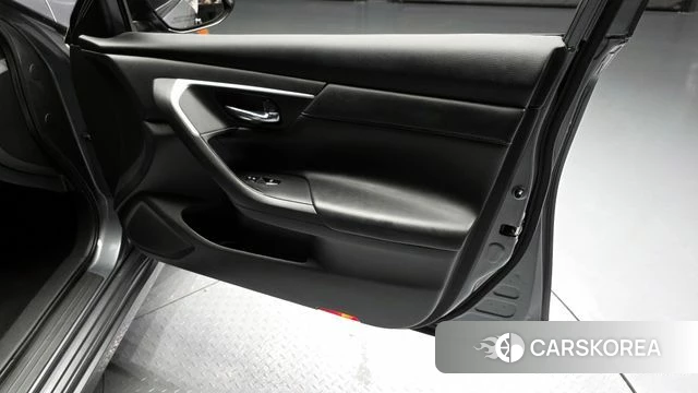 Nissan Altima id 4310970 из Кореи 16