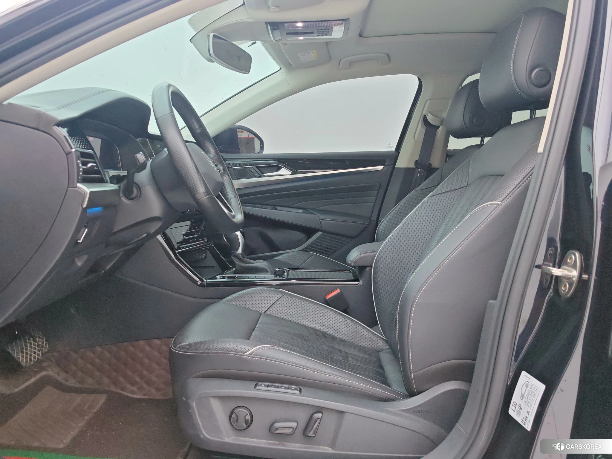 Volkswagen Passat id 4468109 из Китая 16