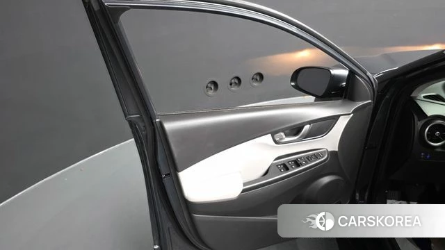 Hyundai The New Kona id 4641310 из Кореи 16