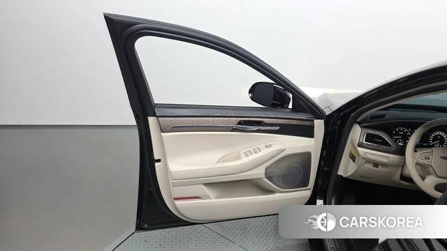 Genesis G90 id 4495624 из Кореи 16