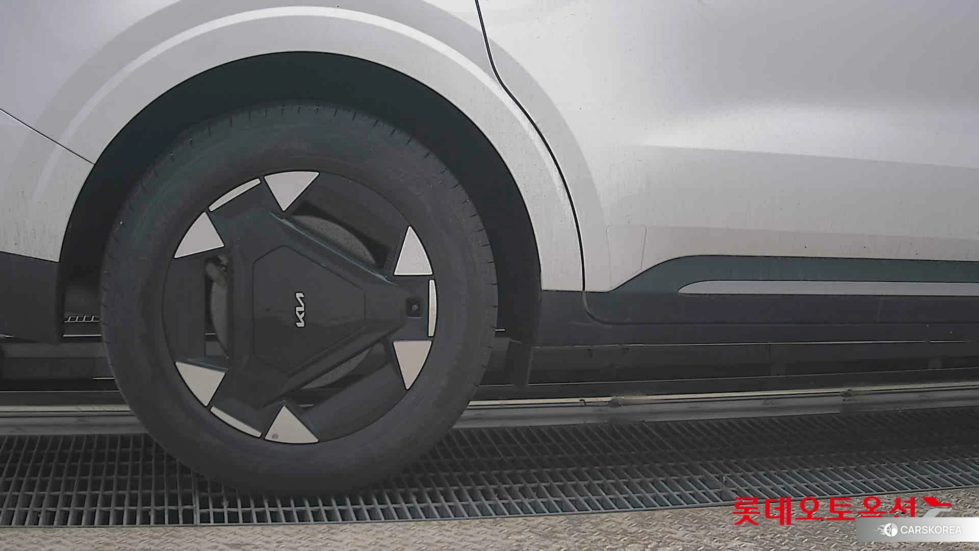 Kia Carnival Hybrid id 3888292 из Кореи 16