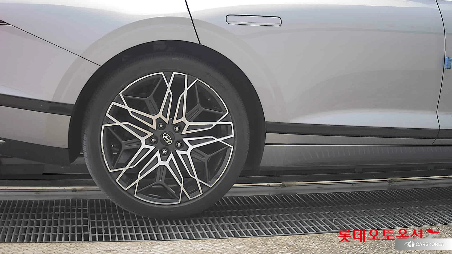 Hyundai Grandeur Hybrid id 3882113 из Кореи 16