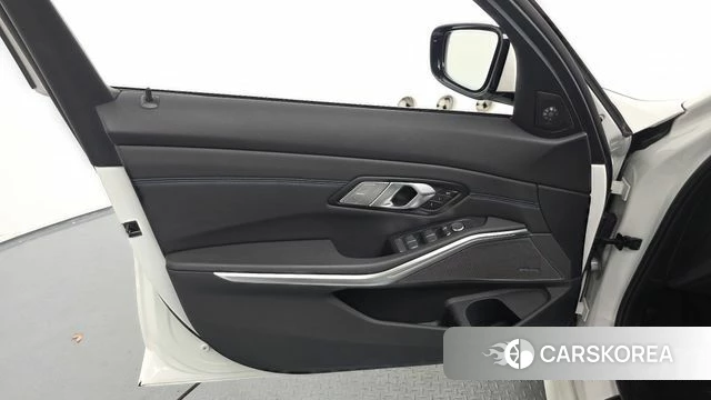 BMW 3 Series (G20) id 4593928 из Кореи 16