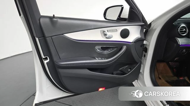 Mercedes-Benz E-Class W213 id 4556793 из Кореи 16