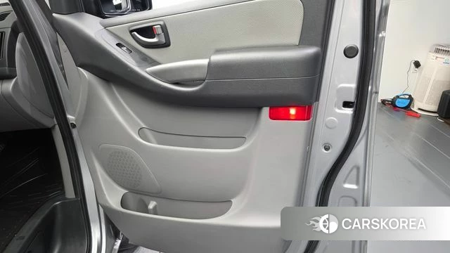 Hyundai The New Grand Starex id 4619899 из Кореи 16