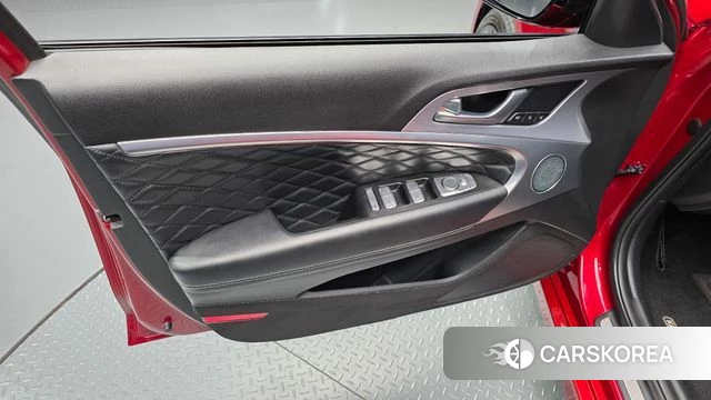 Genesis G70 id 4693775 из Кореи 16