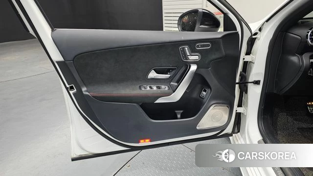 Mercedes-Benz A-Class W177 id 4281869 из Кореи 16