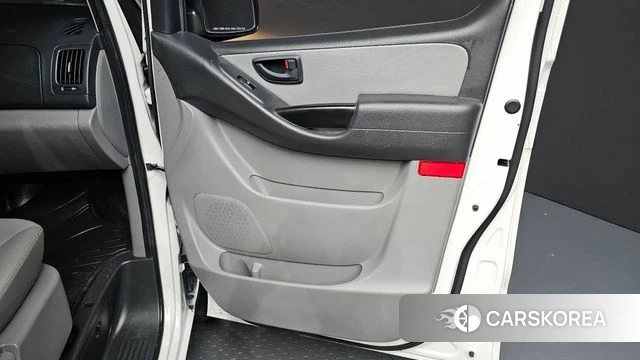 Hyundai The New Grand Starex id 4642758 из Кореи 16